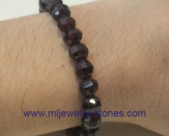 สร้อยข้อมือโกเมน 5