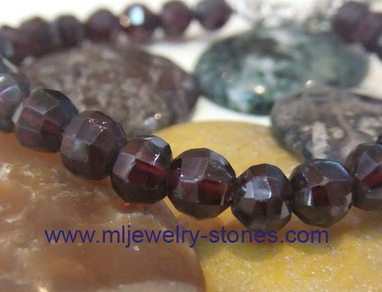 สร้อยข้อมือโกเมน 3