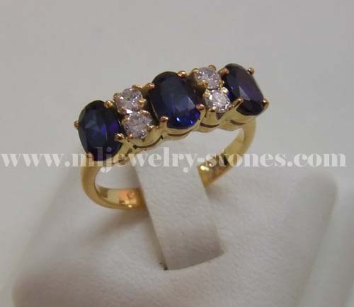 แหวนไพลินประดับเพชรแท้เบลเยี่ยม 0.20 cts.