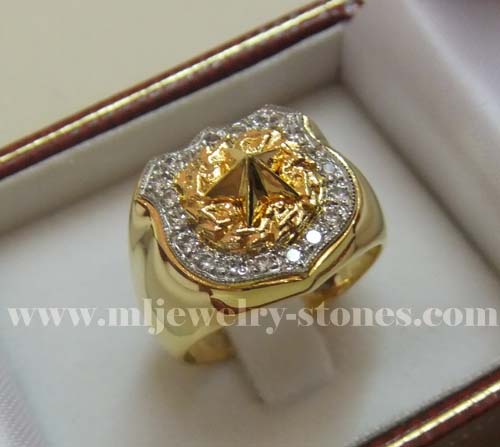 แหวนทหารล้อมเพชรของผู้กองวุฒิภัทร(งานสั่งทำค่ะ) 1