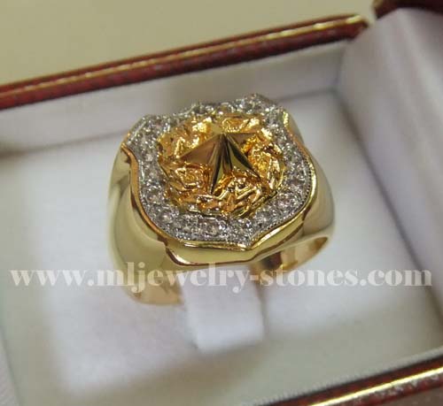 แหวนทหารล้อมเพชรของผู้กองวุฒิภัทร(งานสั่งทำค่ะ) 2
