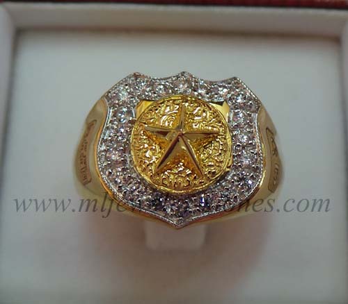 แหวนนายทหารล้อมเพชรแท้ ของ ร.อ.สุพรชัย (งานสั่งทำ) 2