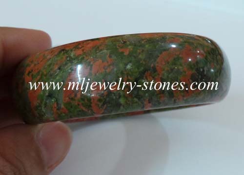 กำไลหินยูนาไคท์(Unakite) 4