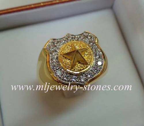 แหวนนายทหารล้อมเพชร(งานลูกค้าสั่งทำ) 2