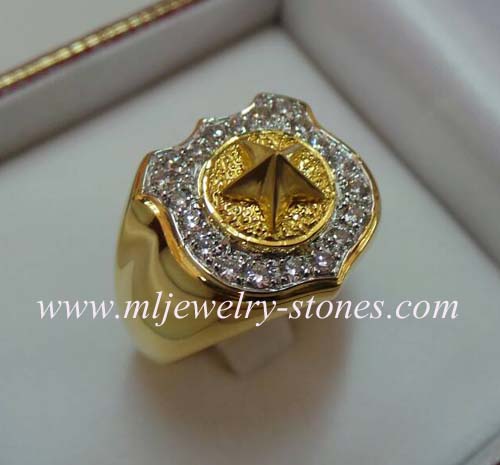 แหวนนายทหารล้อมเพชร(งานลูกค้าสั่งทำ) 3