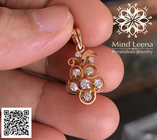 จี้เพชรงานโบราณ Antique brilliant cut Diamond Pendant With 18k Gold.