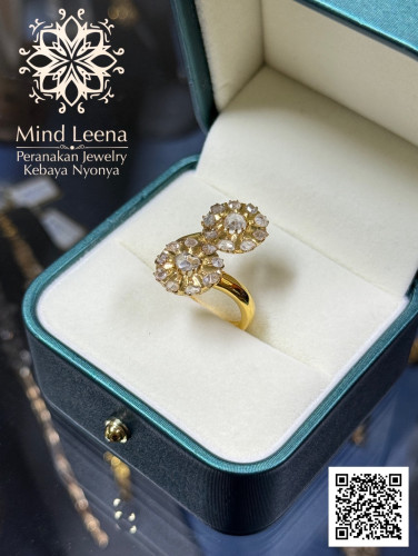 แหวนเพชรซีกกระจุกไขว้ (งานสั่งทำ) 1