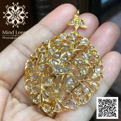 เข็มกลัดรูปนกตัวเรือนทอง  ฝังเพชรแท้เหลี่ยมลูกโลก Rose Cut Diamond   งานสวย