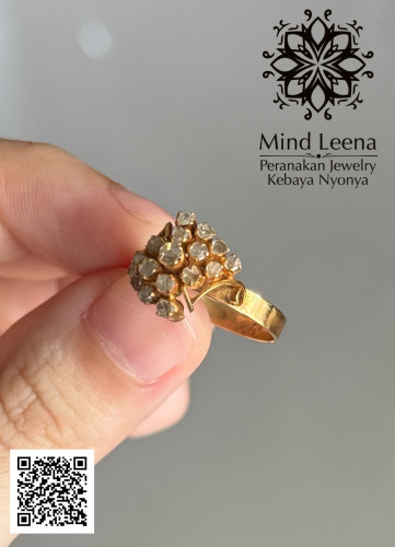 แหวนเพชรซีก งานเก่างานโบราณ งานเปอรานากัน peranakan jewelry, Kebaya Nyonya 3