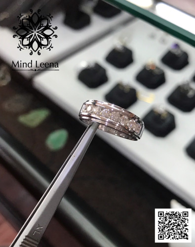 แหวนแถวเพชรแท้เบลเยี่ยมน้ำหนักรวม 0.70 cts.