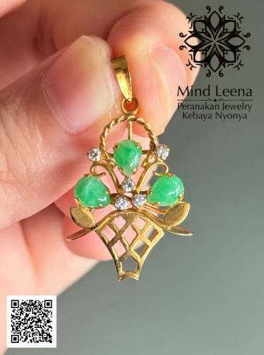 จี้หยกกระเช้าประดับเพชรแท้