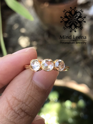 แหวนเพชรลูกโลกโบราณ 2