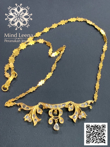 สร้อยคอเพชรซีกโบราณ (มัสโตล่า) หรือสร้อยคอกาหลง