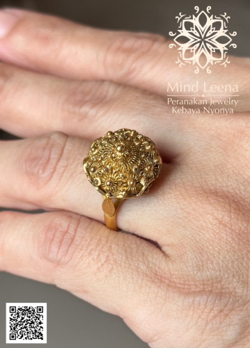 แหวนทองสัตตบงกชโบราณ Antique Sattabongkot Lotus Ring With 22k Gold. 1