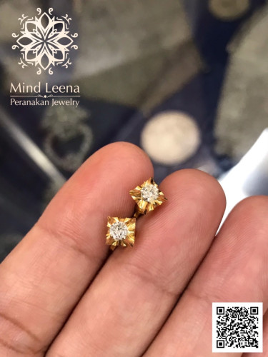 ต่างหูเพชรโบราณ ก้านเกลียวหมุนหายาก งานโบราณอายุเกิน 70 ปี