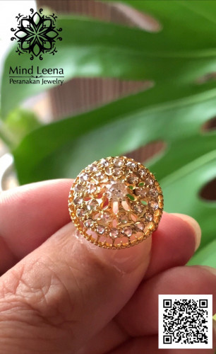 แหวนเพชรก้นตัด old european cut diamond ล้อมเพชรลูกโลก เพชรก้นตัดหนักประมาณ 0.25 cts. ล้อมเพชรลูกโลก