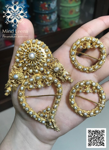 เข็มกลัดกอรอสังยอหยาประดับไข่มุกโบราณ งานเก่า อายุเกิน 120 - 150 ปี 