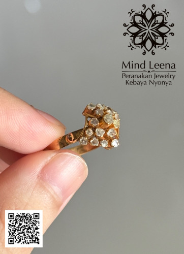 แหวนเพชรซีก งานเก่างานโบราณ งานเปอรานากัน peranakan jewelry, Kebaya Nyonya 2