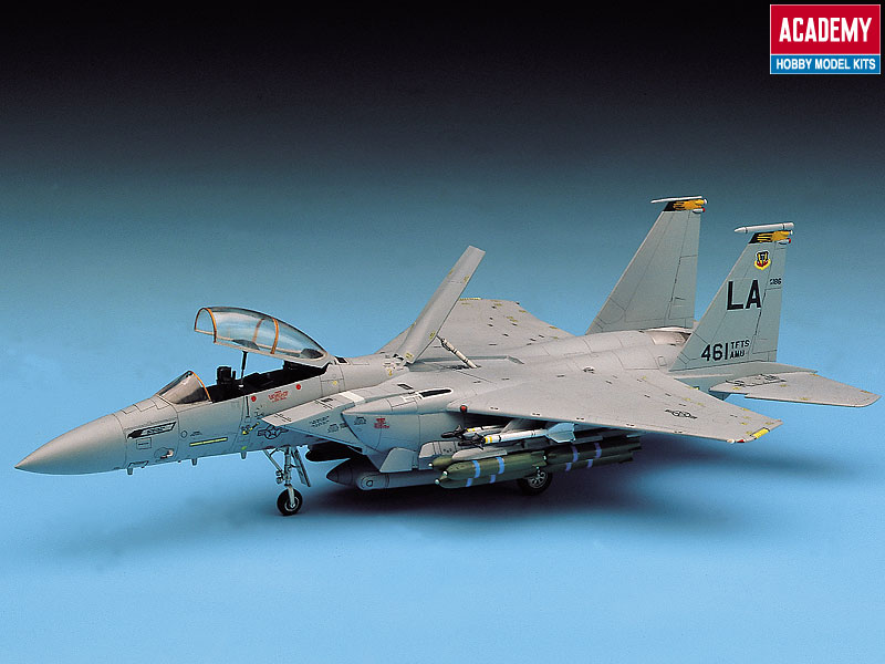F-15E Strike Eagle 1/72 Academy 1