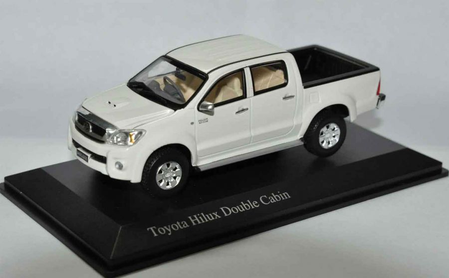 โมเดลสำเร็จ Toyota Hilux Vigo 2010 มาตราส่วน 1/43 สีขาว