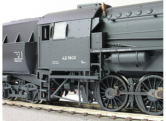 Germany train model BR42 Steam locomotive LILIPUT HO Scale 3