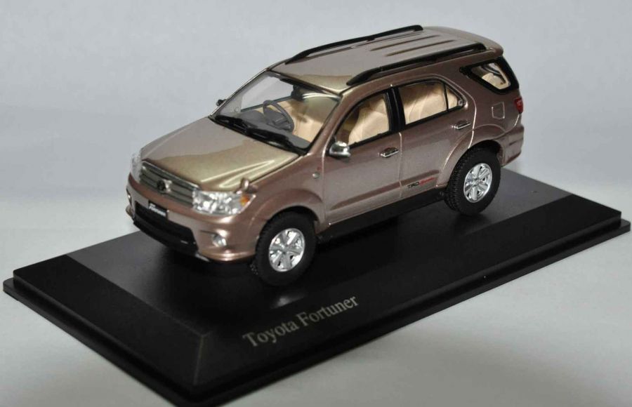 Toyota Fortuner TRD 2010 Grayish Brown Metallic