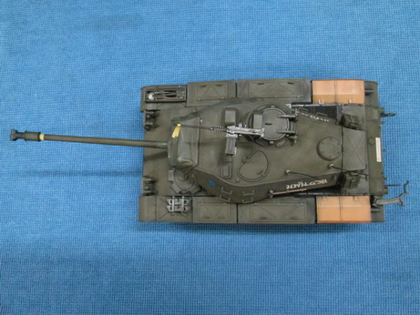 โมเดลสำเร็จ รถถังเบา M41 ม.พัน 4 รอ. มาตราส่วน 1/35 4