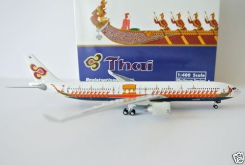 Thai Airways Airbus A330-300 Royal Barge HS-TEK 1/400 PHOENIX 0
