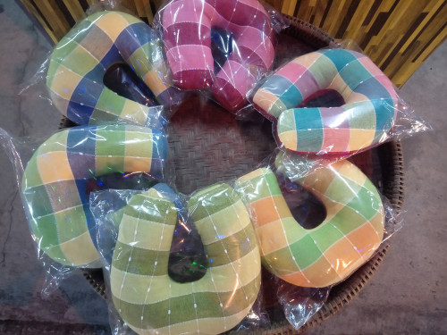 หมอนรองคอผ้าฝ้ายทอมือแบบถอดซักไม่ได้