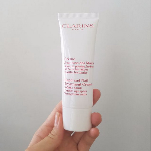 Tester : Clarins Hand and Nail Treatment Cream 50ml. ครึ่งของไซส์จริง