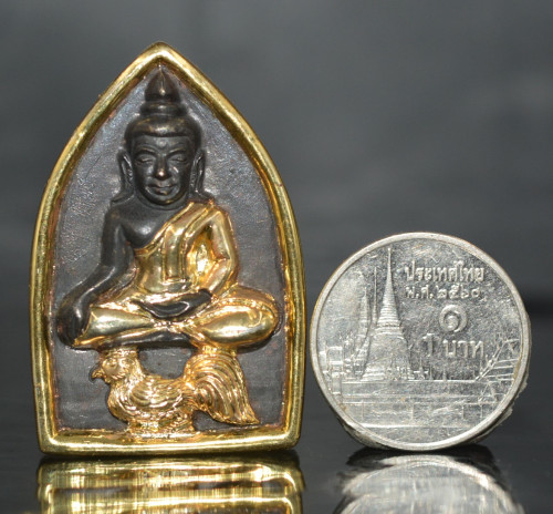 ขุนแผนมหาหลง เนื้อขันลงหินชุบทองบางส่วน รุ่นสุดรักแสนเสน่หา ครูบาแบ่ง วัดบ้านโตนด 2568 1