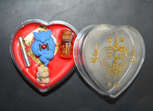 สีผึ้งอาคม 1000 ปี มนต์เสน่ห์นางพญาจิ้งจอก 9 หาง ครูบาแบ่ง วัดบ้านโตนด 2568