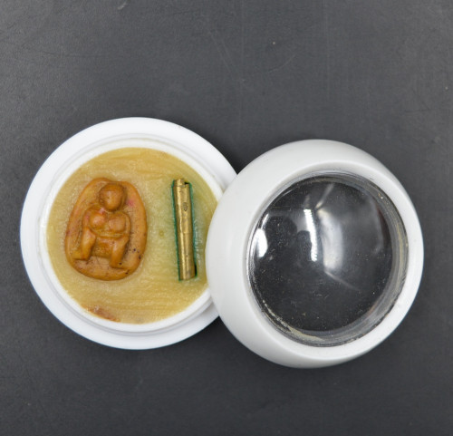 สีผึ้งสะโหมทอง+แม่เป๋อจิ๋ว  อาจารย์พรต สำนักปู่เสน่ห์โคบุตร 2567