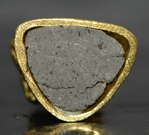 ปู่เจ้าสมิงพราย รุ่นประทานพร เนื้อทองเหลืองอุดผงอาถรรย์ อาจารย์พรต สำนักปู่เสน่ห์โคบุตร 2568 1