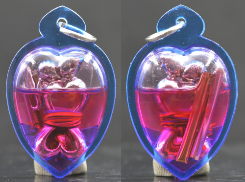  อิ้นคู่สุดสวาท เลี่ยมด้วยน้ำมันว่านเสน่ห์สาวหลง เนื้อทองขาว หลวงตารวม วัดโคกสำราญ 2561