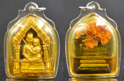 พระขุนแผนพรายกุมาร เนื้อว่านเสน่ห์ เลี่ยมน้ำมัน ปลุกเสกโดย 7 พระเกจิสายมหาสเน่ห์โดยตรง
