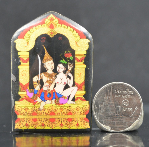 ล็อกเก็ตเพชรพญาธร ฉากดำ รุ่นเสน่ห์เวียงแหง ครูบาหน่อง วัดอุทัยธาราม 2568 1