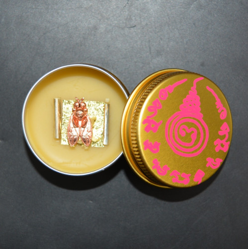 สีผึ้งพญาแมงวันคำ ครูบาเหนือฤทธิ์ วัดสะพานดำ 2568