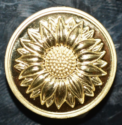 เหรียญทานตะวันดวงเศรษฐี เนื้อทองระฆัง สำนักสงฆ์เขาชะอม 2568