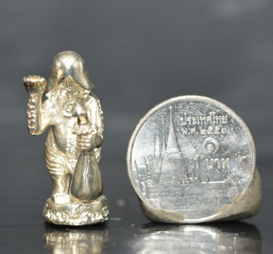 ไอ้เท่ง เรียกทรัพย์ รุ่นแรก เนื้อทองแดงชุบเงิน หลวงปู่นนท์ วัดเขาพรานธูป 2563 3