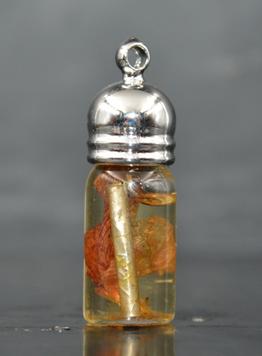 น้ำมันเสน่ห์ยาแฝด อาจารย์พรหม สำนักบารมีพ่อแก่ 2568