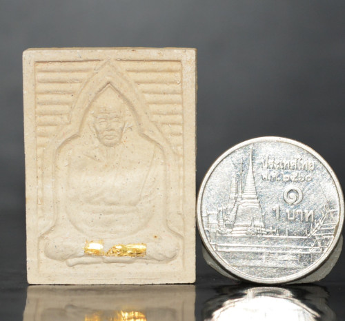 พระผงรูปเหมือน   เนื้อผงฝังตะกรุดทองคำ หลวงพ่อเชิญ วัดโคกทอง 2536 1