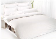 ผ้าปูที่นอน TOTO สีขาว 3.5\'
