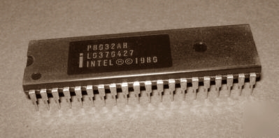 P8032AH (DIP-40)