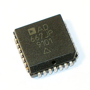 AD667JP (PLCC-28)