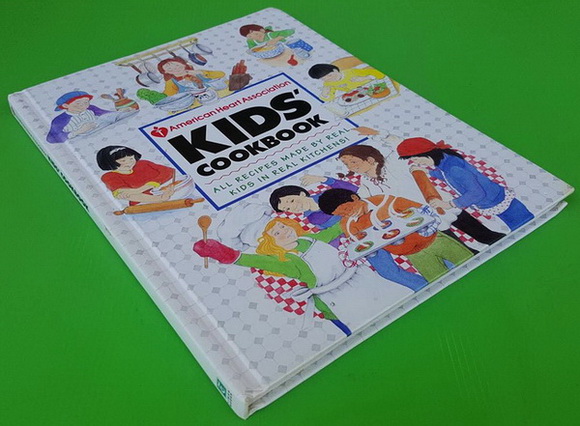 KIDS' COOKBOOK 8