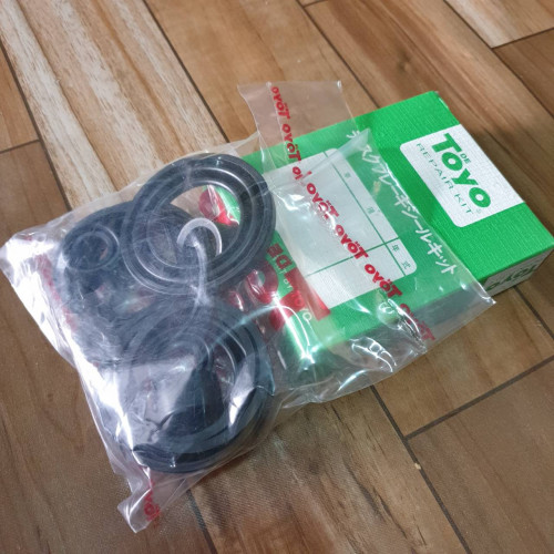 ชุดซ่อม ยางดิสเบรค หน้า ISUZU D-MAX 4wd ดีแม็ก ตัวสูง ปี2003-11 ยี่ห้อ TOYO