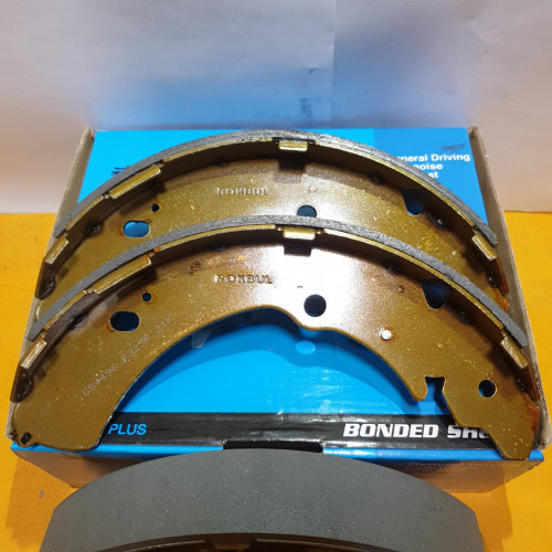ผ้าเบรค หลัง ISUZU D-MAX 4x2 4x4 ดีแม็ก ตัวสูง ปี2003-2011 ยี่ห้อ Rokbul ก้ามเบรค DS4496 1