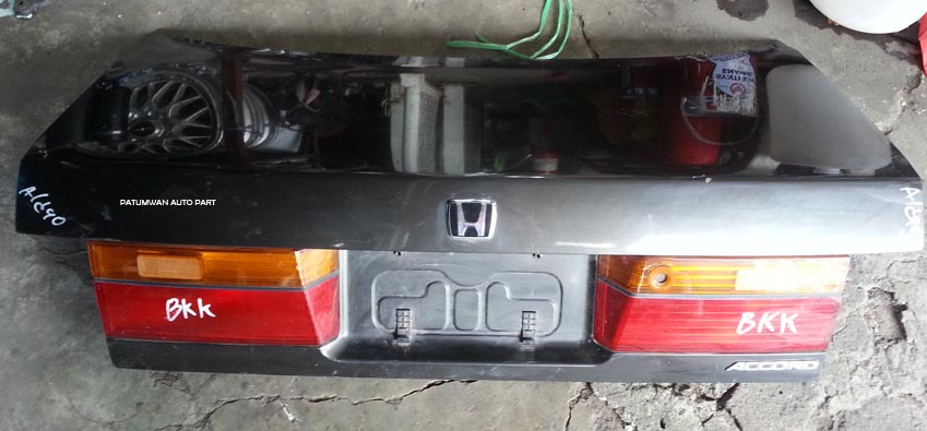 ฝาท้าย HONDA ACCORD ฮอนด้า แอ๊คคอร์ด ตาเพชร ปี 1990-1993