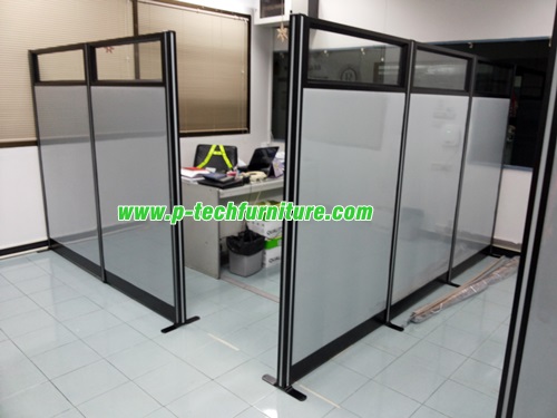 พาร์ทิชั่นกั้นห้องแบบครึ่งกระจกใส 2